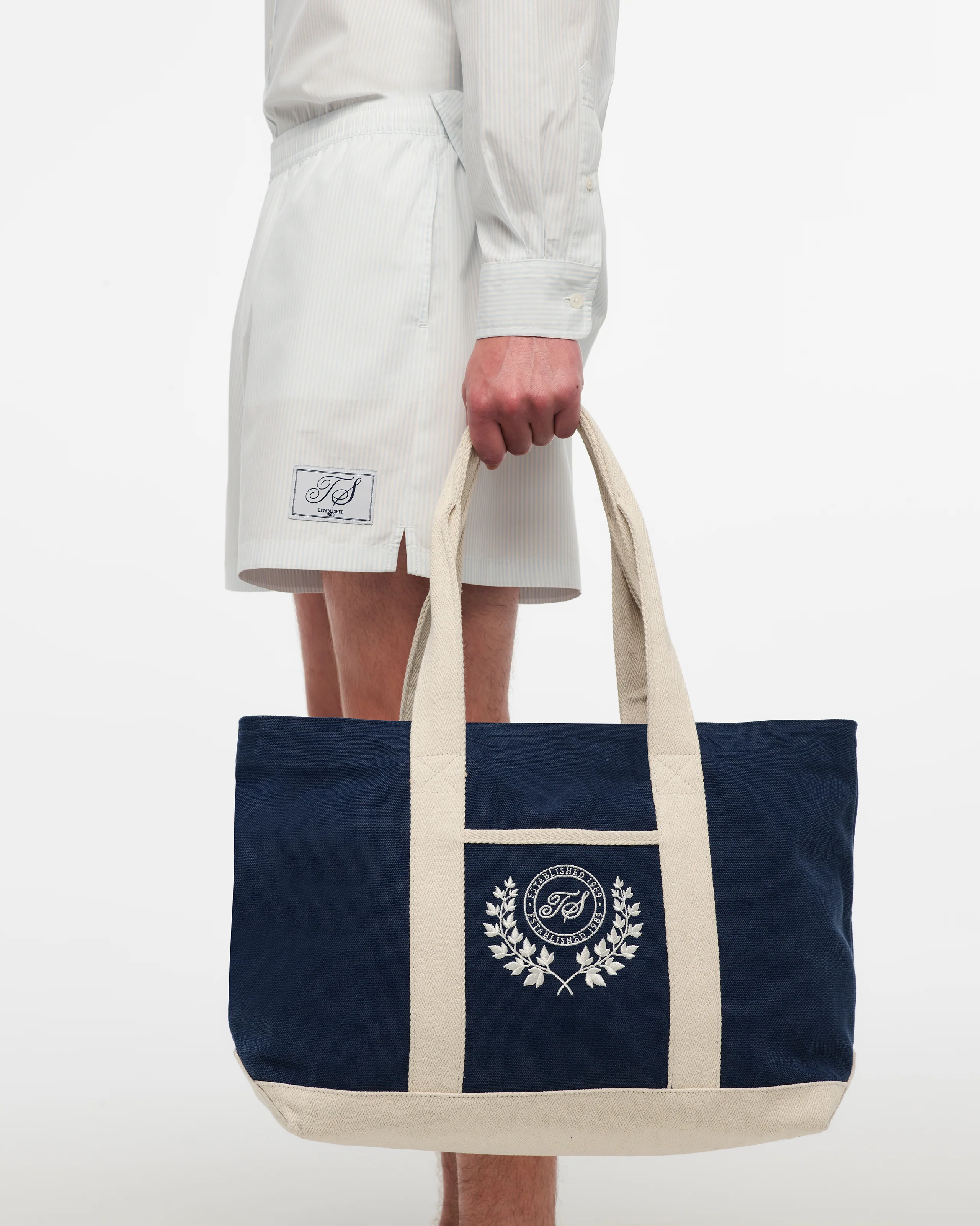 TS Crest Washed Navy Beach Bag - Image 3